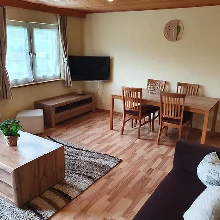 Geraeumig Ausgelegte In Der Oberen Etage Mit Bergblick Vom Privaten Balkon Apartment Fusch an der Glocknerstraße