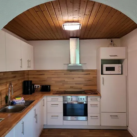 Geraeumig Ausgelegte In Der Oberen Etage Mit Bergblick Vom Privaten Balkon Lejlighed *